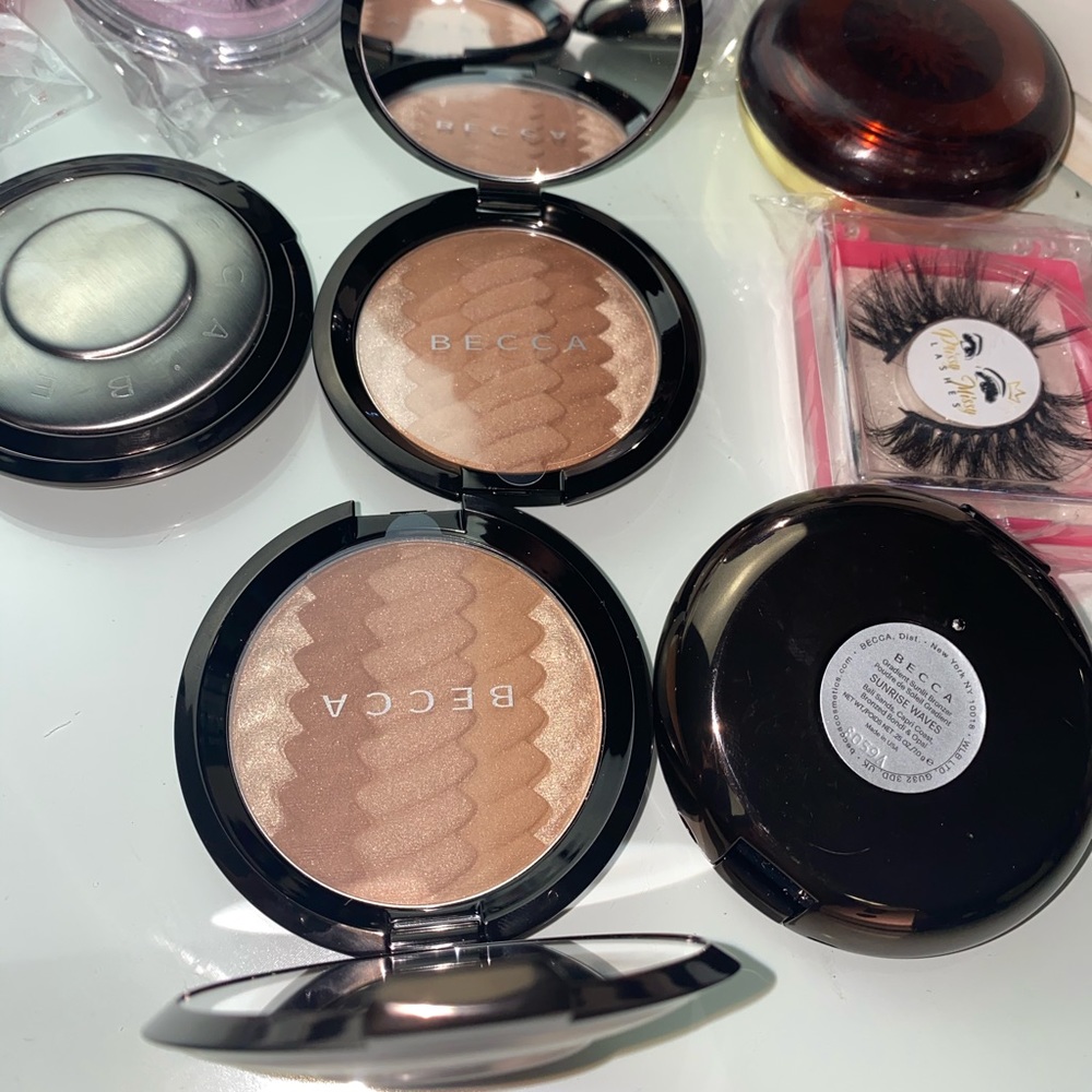 Becca sunrise wave bronzer